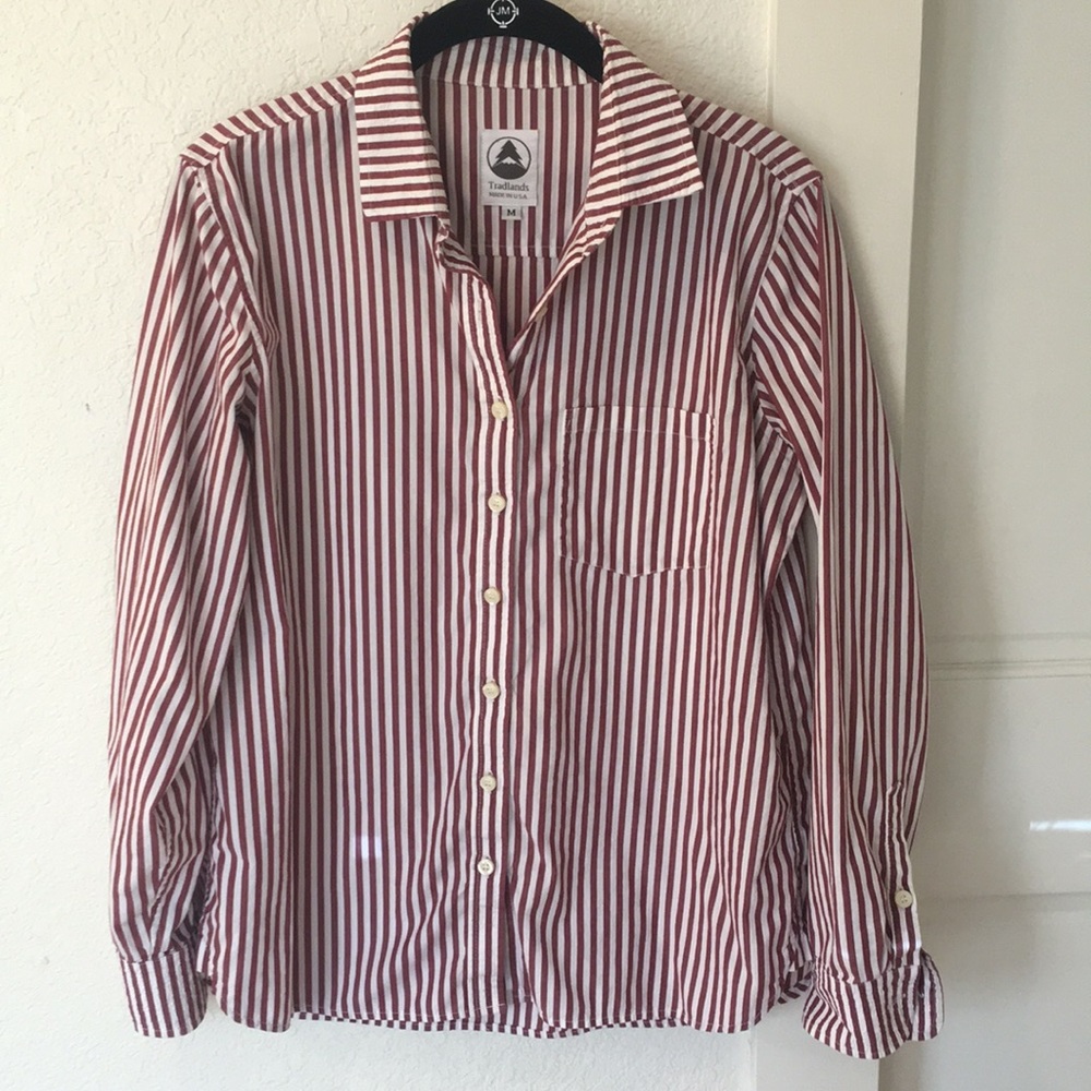 Tradlands White and red striped button down